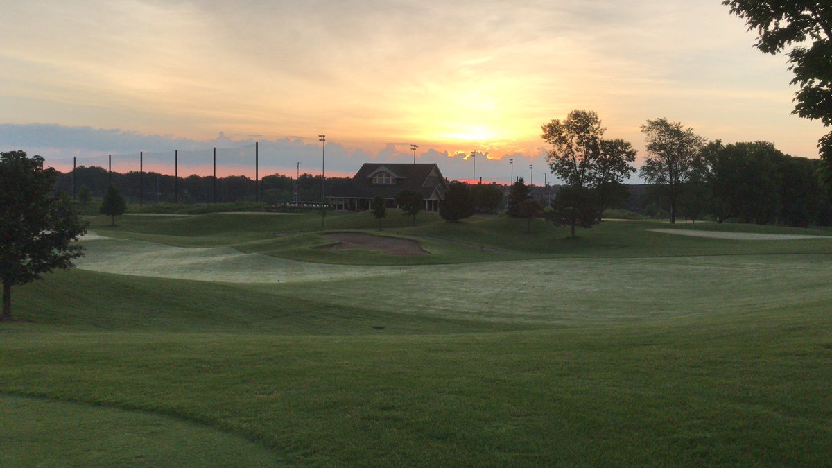 The team is killing it this morning.  Great sunrise on this holiday weekend. <a href="/BattleCreekGC/">Ponds@BattleCreek</a> <a href="/RamseyCtyParks/">Ramsey County Parks</a> #sunrise #nofilterneeded