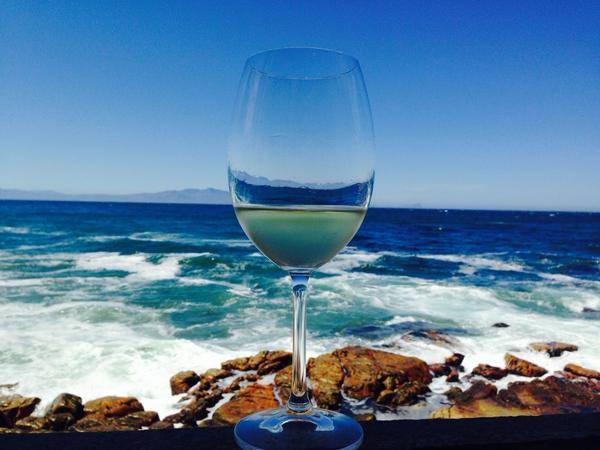 #HappyFriday #winelover! 🥂😀🍷Some 🔝 #wine peeps 2 follow: <a href="/AnaSofia_Oliv/">Ana Sofia Oliveira</a> <a href="/Andreja/">Andreja Lajh / HdG</a> <a href="/vincentcuillier/">Vincent Cuillier</a> <a href="/leeannwine/">Leeann Froese</a> <a href="/masi3v/">The Drunken Cyclist</a> <a href="/RemyCharest/">Rémy Charest</a> @NapaWineAcademy <a href="/peterbennyson/">Peter Bennyson</a> <a href="/MacCocktail/">MacCocktail (@MacCocktail.bsky.social)</a> <a href="/ColangeloPR/">Colangelo & Partners</a> @CurtisMW <a href="/ZoltanCsabaNagy/">𝐙𝐨𝐥𝐭𝐚𝐧 𝐍𝐚𝐠𝐲</a> <a href="/pietrosd/">🍾🍷PIETROVINI🍷🍾</a> <a href="/thewinesinger/">Charles Metcalfe</a> <a href="/vinography/">Alder Yarrow</a> <a href="/zone41/">Ricardo Bernardo</a> #winelovers #FF