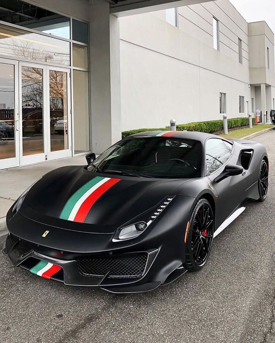 motorforms's tweet photo. Ferrari 488 Pista 🇮🇹 https://t.co/WcDrjbDOqn