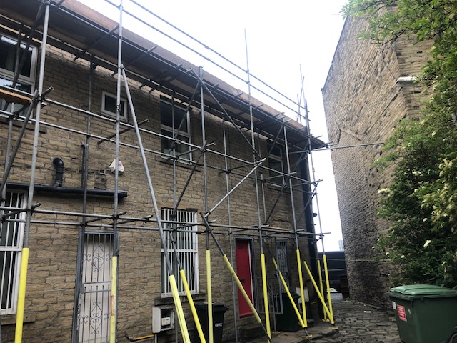 Dalescaffoldin's tweet image. Another busy week for the Dale Scaffolding boys!
#bradford #leeds #otley #skipton #halifax #sowerbybridge 
Need help or advice with a Scaffolding project?
Call Andy/Alan on 0800 953 0401 for a competitive quotation.
dale-scaffolding.co.uk
#scaffolders #scaffolding #scaffold