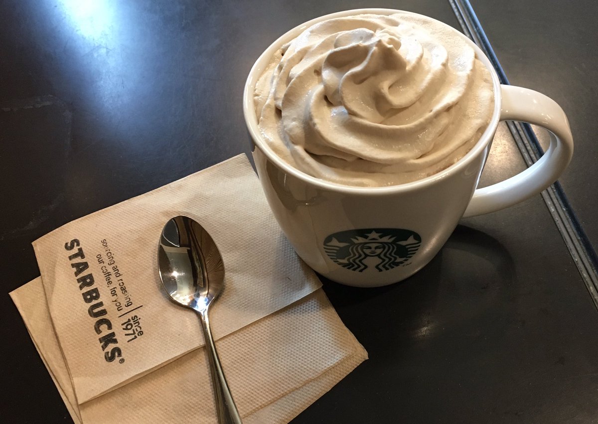 chezcoucou's tweet photo. 카페모카 디카페인 샷추가+에스프레소휘핑. 휘핑이 맛나네 https://t.co/5BQk62yA96