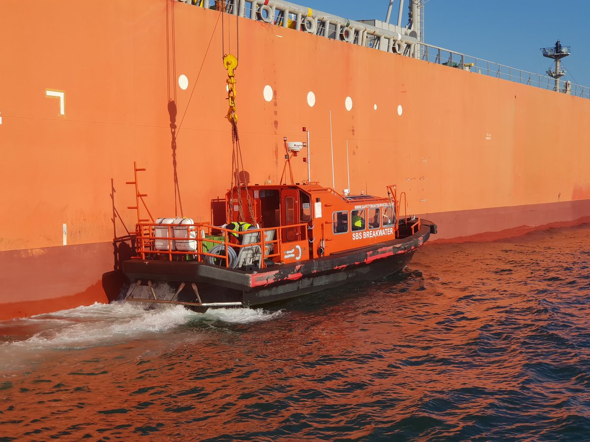 SBS Breakwater 

#marine #workboat