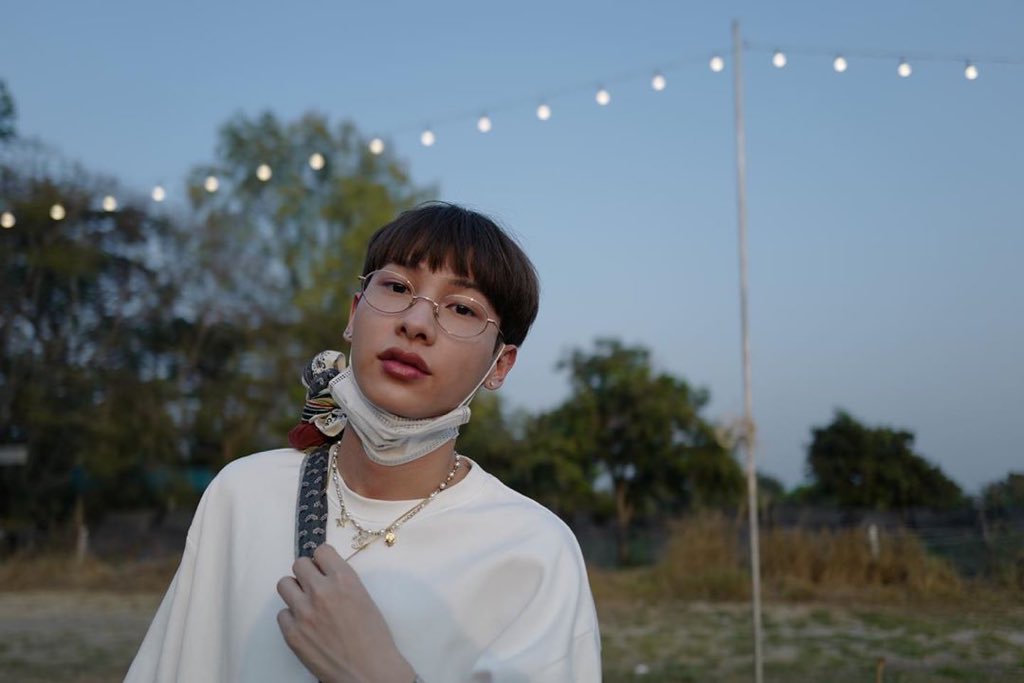 ﹏﹏﹏﹏﹏﹏﹏﹏26.06.2020
#RolbandchellaXX 

—Publica en Instagram varias fotos tomadas por él mismo de <a href="/DandelionFB/">Lion</a> en el camping la tarde de ayer.—