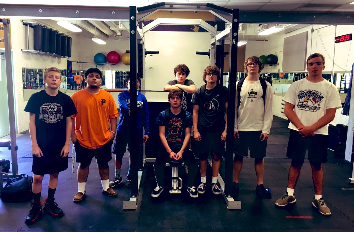 QC_Wrestling's tweet photo. The boys are done with week 4 of Summer club. Great having  alum @JasonDellaPenn1 stop by to say hello. @qcusd @QCHS_Athletics @QCUSD_Athletics @CommEdQCUSD https://t.co/9TGDxkH01z