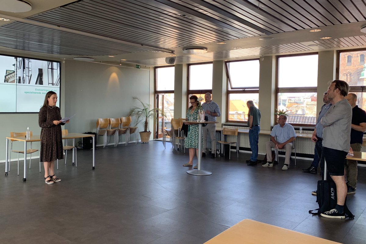 socialboligmin's tweet image. Social- og indenrigsminister @Astridkrag sætter gang i en stor evaluering af det specialiserede socialområde. Den skal afklare målgrupper, deres behov og de tilbud, der findes i dag. Dermed er første skridt taget mod en specialeplanlægning #dksocial #dkpol bit.ly/2ZpEbij