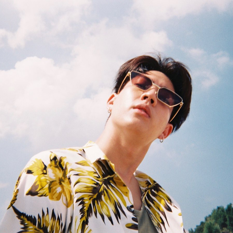 ⃟ ⃟⃜⃛❁;┊26/06/2020
#RolbandchellaXX     

               —publica en instagram una foto que le tomó a Barry cuando llegaron al camping y lo etiqueta—