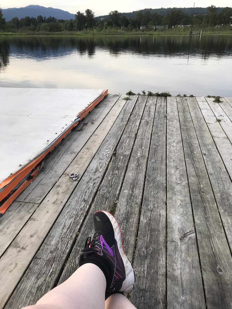 CindyDopson's tweet photo. Hanging out with the beaver, heron, and ducklings at Burnaby Lake. https://t.co/CMb0VWCnZG