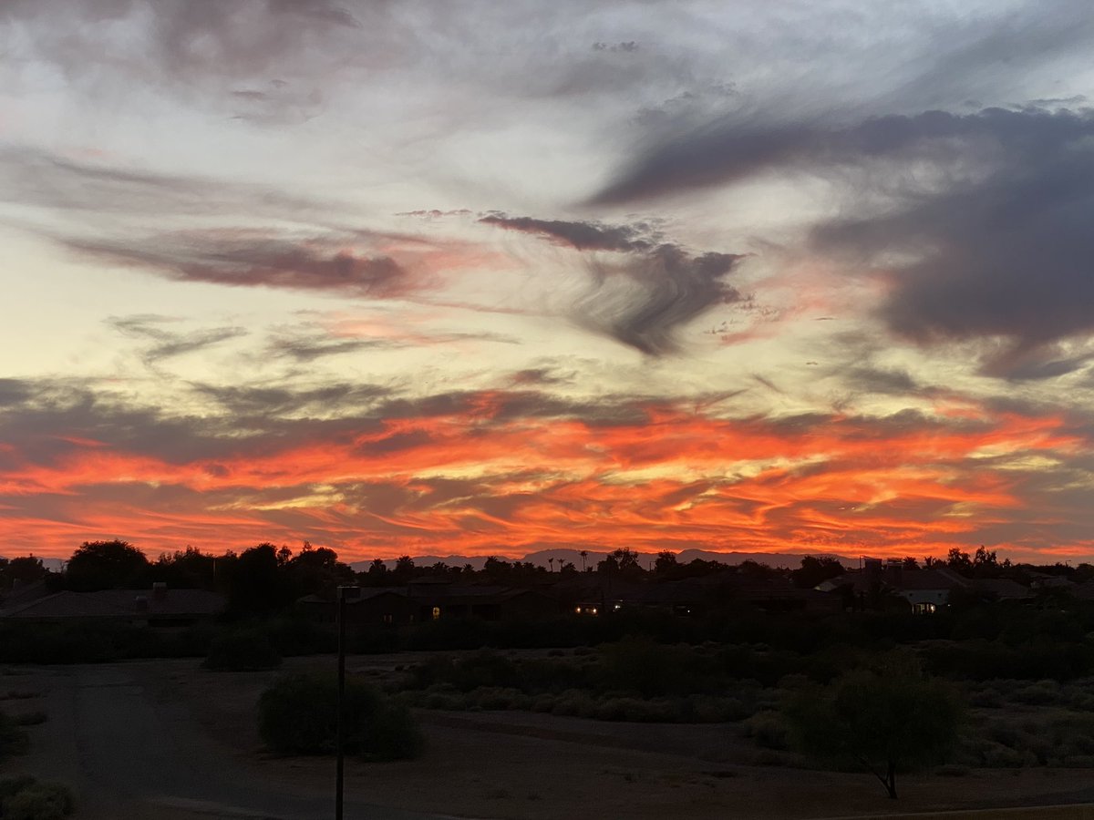 bashabearnation's tweet image. What started with the Senior Sunrise in July ends with a sunset in June.  Congratulations Class of 2020