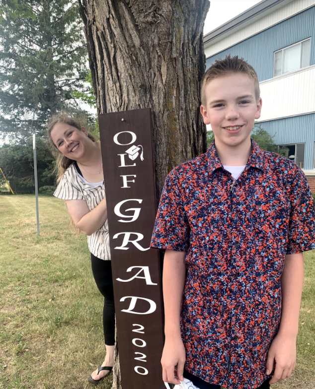 fatimaRCCDSB's tweet photo. Needless to say, it was not the usual Grade 7 Graduation ceremony, but we managed to keep our Fatima spirits up with some "OLF GRAD" smiles, and some physically distanced fun. These are just a few highlights... @RCCDSB  #FatimaForce https://t.co/2LTSzdRkv2