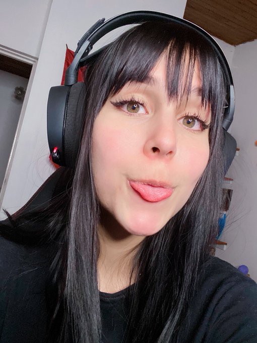 Hoy voy por ese Oro en Valorant :3  Send energ&iacute;as xD https://t.co/3SvWRWma1g RT y ❤️ https://t.co/R7<a href="/tag/valorantmasters"class="tags"><span>#valorantmasters</span></a>