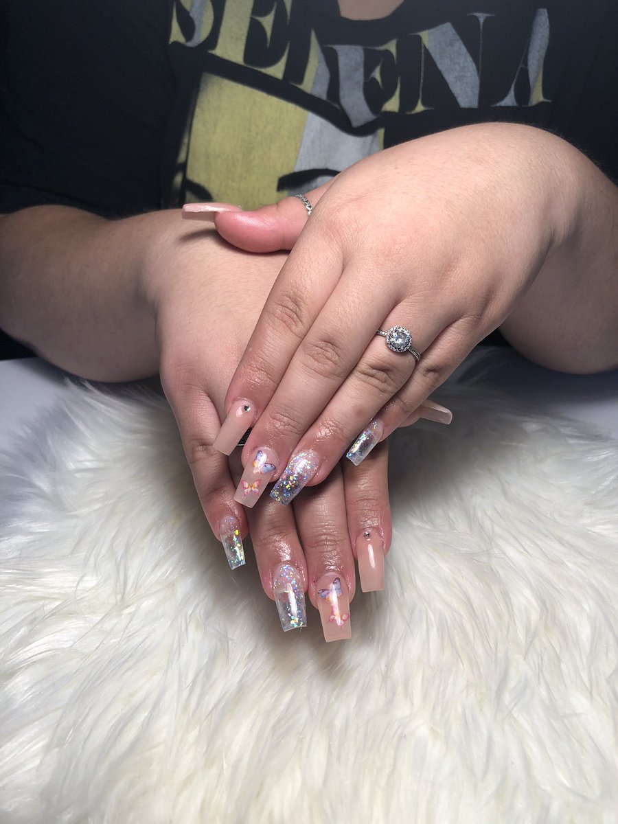 jadababyyxo's tweet photo. now booking for next week 😊 RT bc my next client might be on your TL 😊 #fresnonailtech 
Follow my nail IG: nailedbyjay__ https://t.co/6iAztY0slW