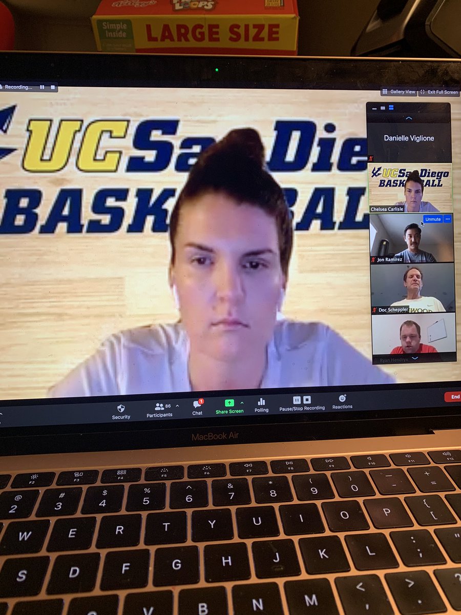 CoachesHangTime's tweet photo. We are live with @Hoops4Heidi & @c_carlisle15 @UCSDwbb #coachessharing about "High Powered Princeton Offense"
They are bringing the same #highenergy #selflessness to sharing the game! https://t.co/CUw8jj5Bt2