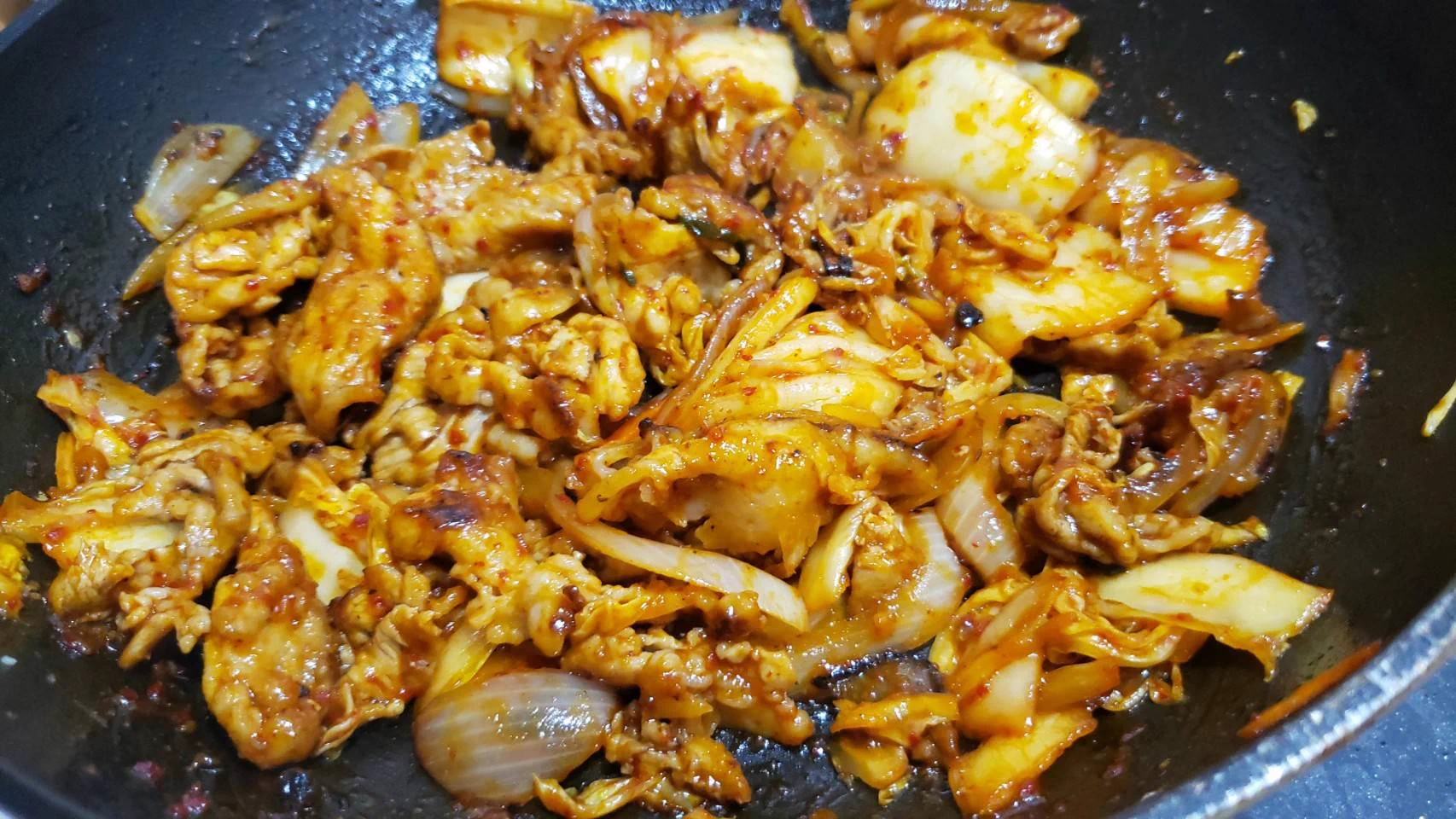 ちょっとした一手間でより美味しく！「至高の豚キムチ」の作り方！