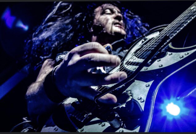 TommyBolan1's tweet photo. SHREDDIN UP CLOSE!
#doro #warlock #triumphandagony #schecter #morleypedals #shawnsand #celestionspeakers #inzaneskins #cordlox #apexstrings #lizardspit #brickwall #scottdixoncases #tascam #futone #catalinbread #allweare #allformetal #dorofurimmer
#foreverwarriorsforeverunited https://t.co/vKxdgRS6S5