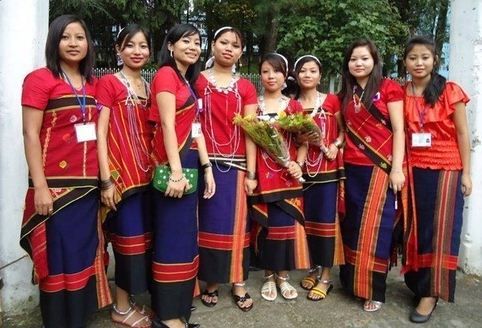 •They are considered the third largest tribal group in Bangladesh, specifically the Chittagong Hill Tracts region. •The tribe consists of 36 sub groups or dafas, the most well known being Fatung, Jamatia, Naitong, Noatia, Ryang and Usui