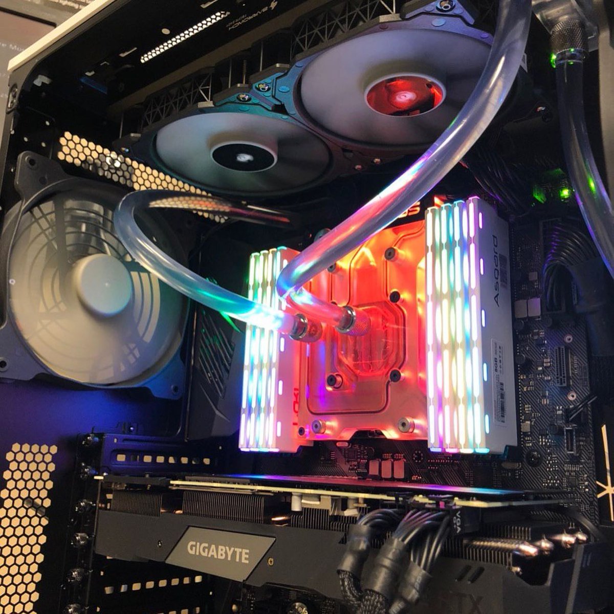 AsgardMemory's tweet photo. Should we do a giveaway sometime soon? https://t.co/r8i8o9cMxE