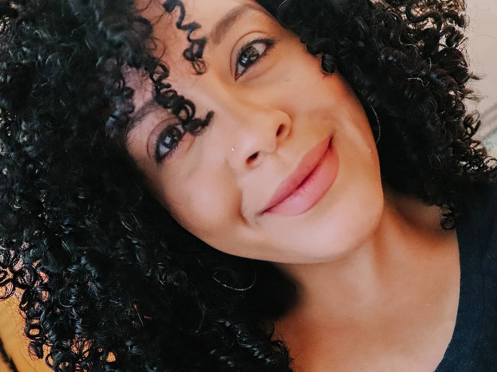 MiriamMMorales's tweet image. Curls ➿
I was taught to hate you, tame you
I learned to love you, embrace &amp;amp; celebrate you
So many stories in these coils
Of those before me
𝑀𝑦 stories ... That&apos;s all I got for now 😂 finish it for me...
.
.
.
.
.
.
#CurlsWithMi #curlycommunity #curlsunleashed #curlsunders…