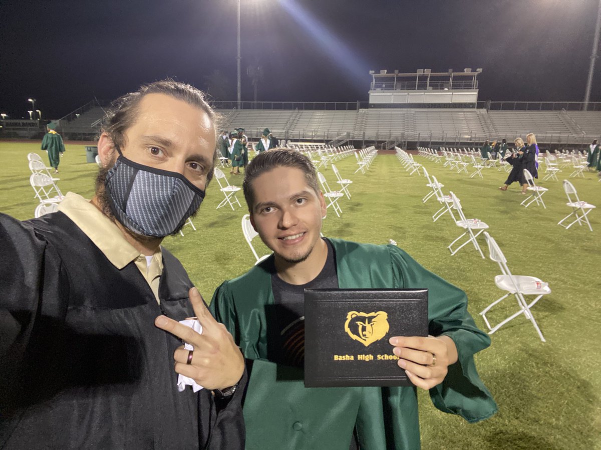 Coach_UngerLB's tweet image. Congratulations to my former students and athletes.  Now go conquer the world