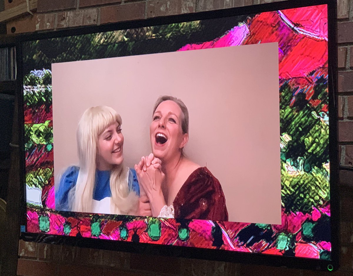 One of my favorite moments from our preview tonight of @ladedacolorado’s digital production of Alice in Wonderland.

If you still need a ticket for this weekend’s virtual production, visit: ladedacolorado.org/ticket-informa…

#digitaltheatre #communitytheatre #pandemictheatre