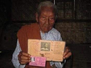 Abwa Daw mya kyi . Age120
years old. Amarapura tsp.
Mandalay.