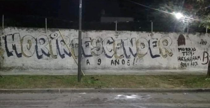 _JugadorNro12's tweet photo. #MorirEsDescender 

El hincha de Boca está loco pollo 💙💛💙 https://t.co/c0PIFHuL24