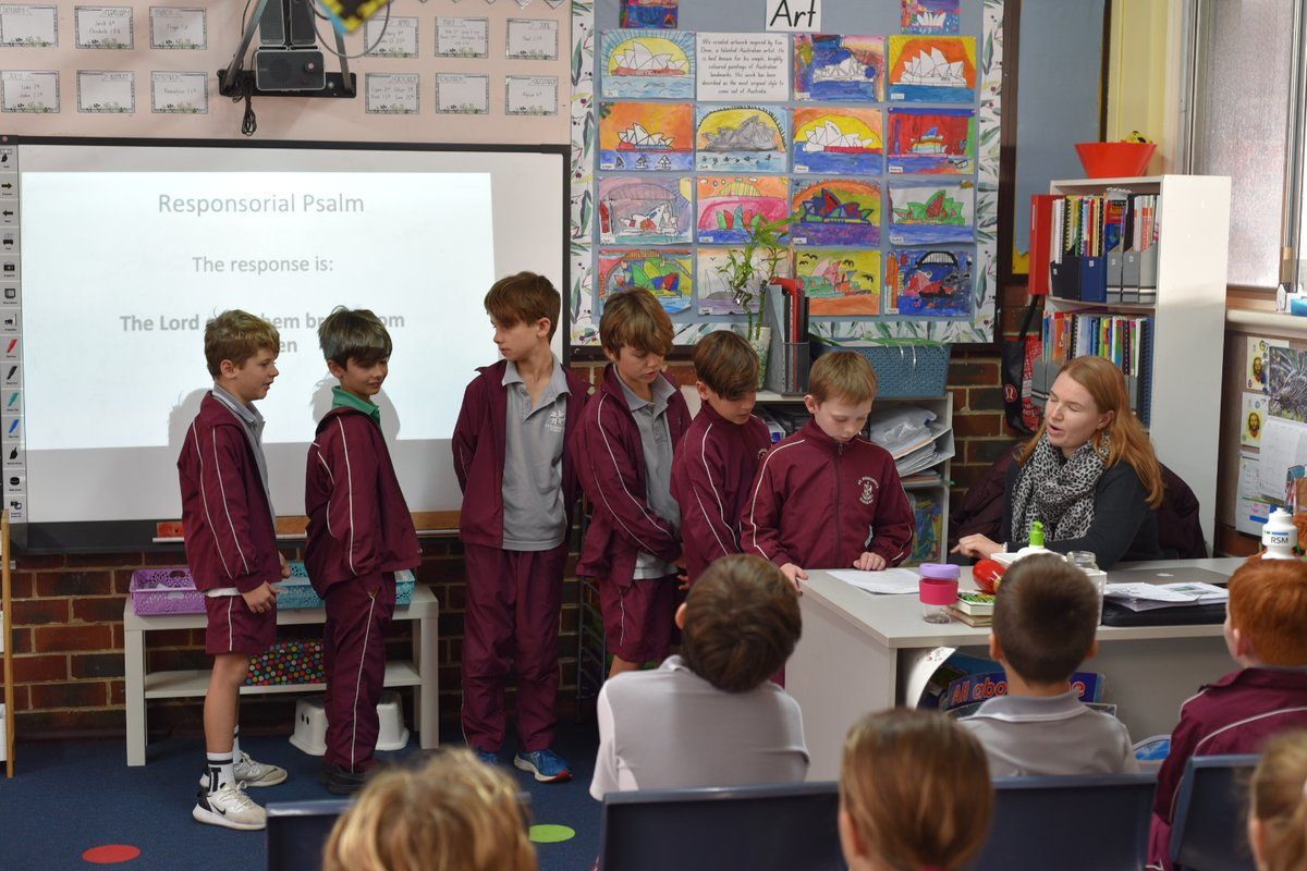 St_Dominics's tweet photo. Today Yr 3 &amp; 4 celebrated a class mass with Fr Bernard in the Yr 3 classroom. During the Homily, the students were outstanding in displaying their knowledge of the Eucharist to Fr Bernard.  Fr even said that he didn’t have anymore to teach them! #smallschoolbigheart @CatholicEdWA https://t.co/CSMicSgT03