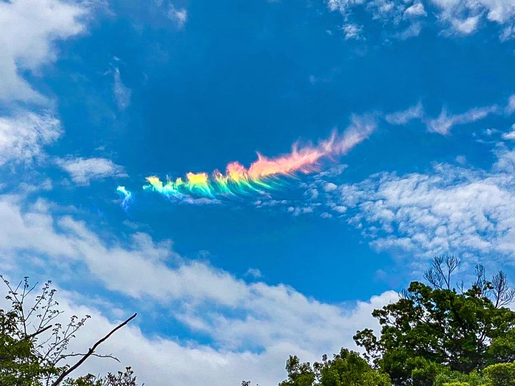 虹色の雲！？とても綺麗で珍しい景色に感動！