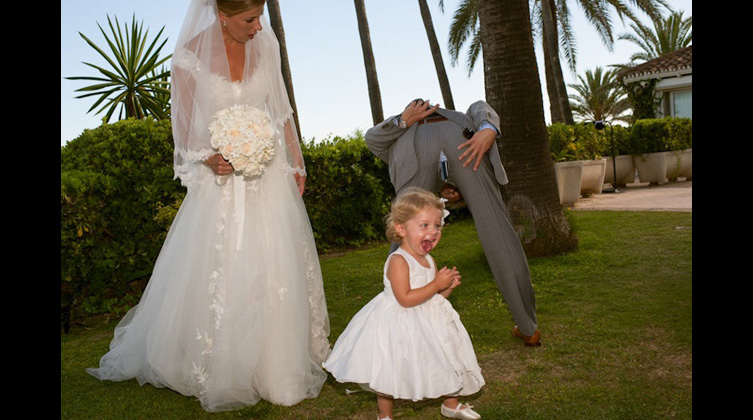 Top20Blogs's tweet photo. Awkward #WeddingPhotos #WeddingPhotography Ideas

#FunnyTonight #Funny #YouTube Channel

SEE THE VIDEO https://t.co/qJXpfbElXc https://t.co/FQ9SIkXV47