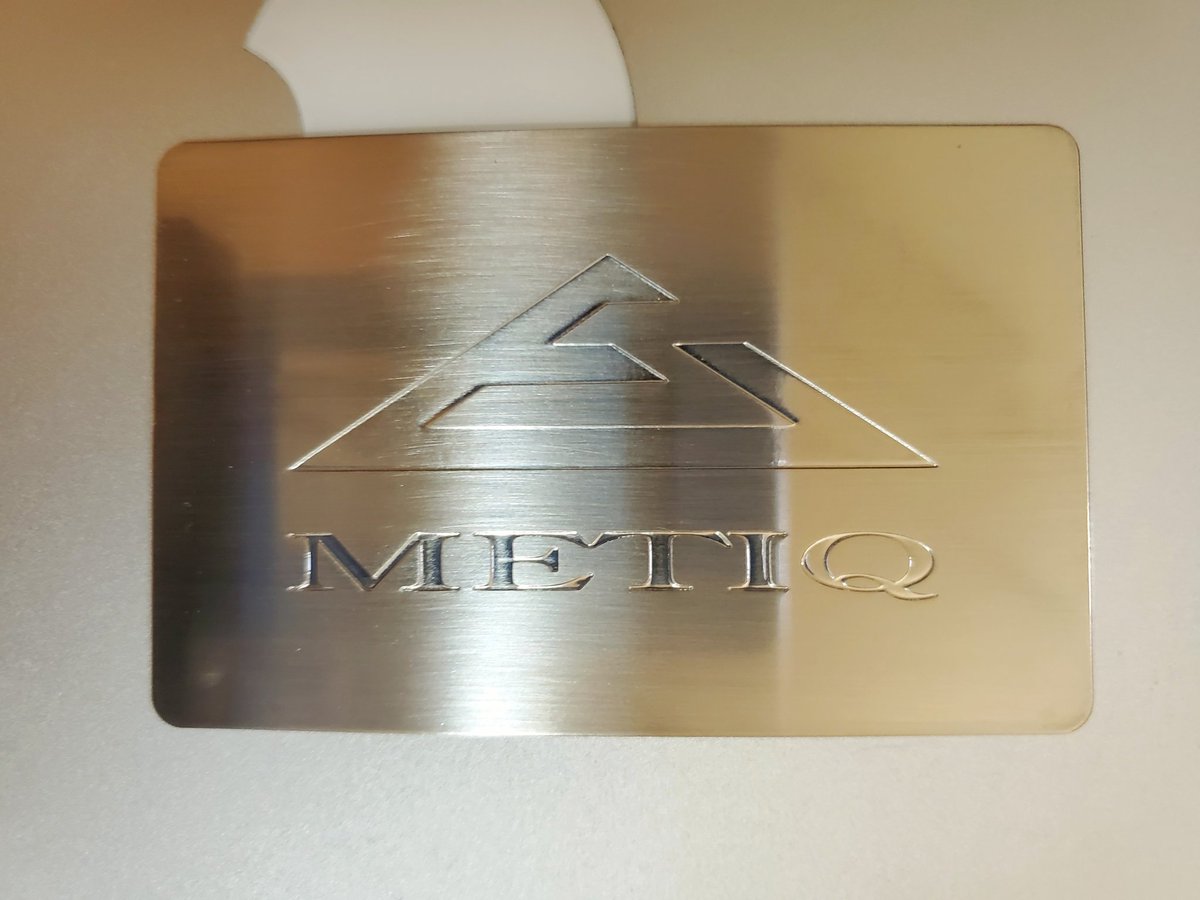 UCHAM0410's tweet photo. 高IQ団体のMETIQメタルカード届いた!
ずっしりした重量感と素敵なデザイン、とにかくカッコいい✨
表には実名が入っているので裏面だけ写真載せます(* ´ ▽ ` *)
#METIQ https://t.co/xNVLosR1xT