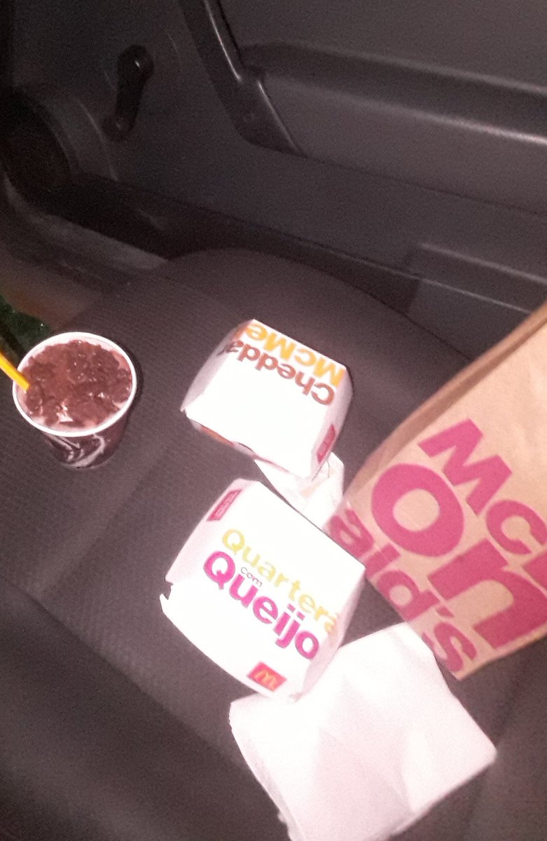 MuitoMec's tweet photo. 🍔🍟🍨 https://t.co/QMaPKQMTtQ