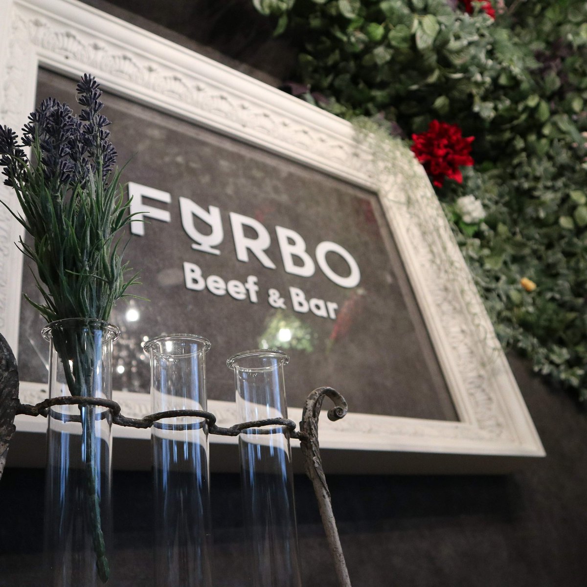 Beef Bar Furbo 本日も17 00からディナー営業いたします Furbo ふぁーぼ 肉バル 肉 ふぉとじぇにっく デート 美味しいもの好きな人と繋がりたい カレー ロコモコ ステーキ ラッシー カクテル ワイン シャンパン 上野 Ueno 上野