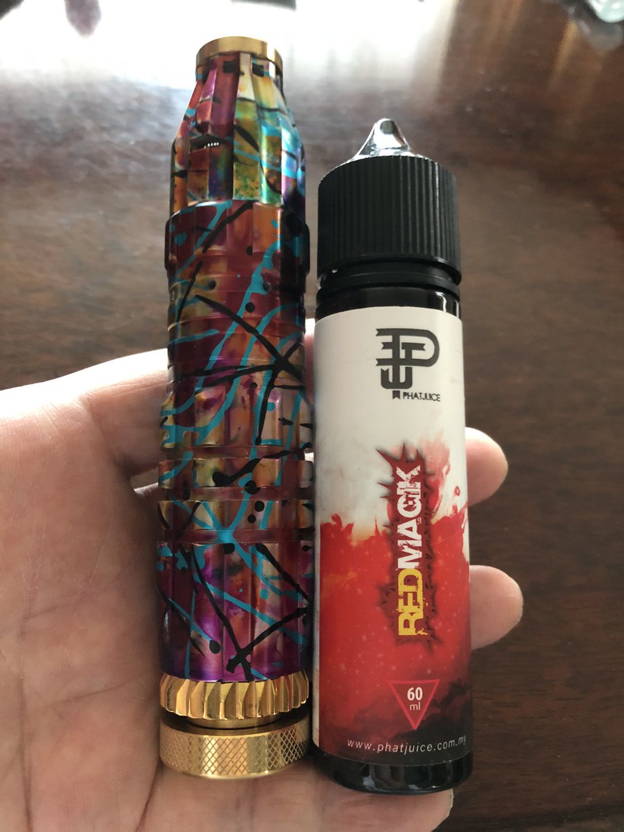 Danny07590579's tweet photo. Compで休憩中
ストロベリーが、甘くて美味しい

#CompLyfe 
#vape好きな人と繋がりたい https://t.co/QIg5JNzaNh