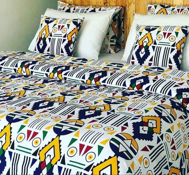 💞Bantu print bedding set 💞

✅R700

(double bed duvet +Two continental pillows + 2medium pillows )

🚛 Free Nationwide courier 

📲📲Whattasp us on 0604429083