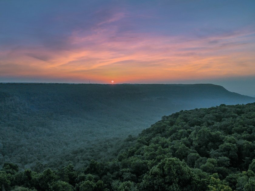 GazalRahul's tweet photo. Sunrise in Maikal Mountain Ranges, Amarkantak Chhattisgarh ! .
.

@GoChhattisgarh 
@pspoffice 
@bhupeshbaghel 
@incredibleindia 
@tripoto
@NileshKumar_IAS 
@prahladspatel https://t.co/yI6K35Ct0L