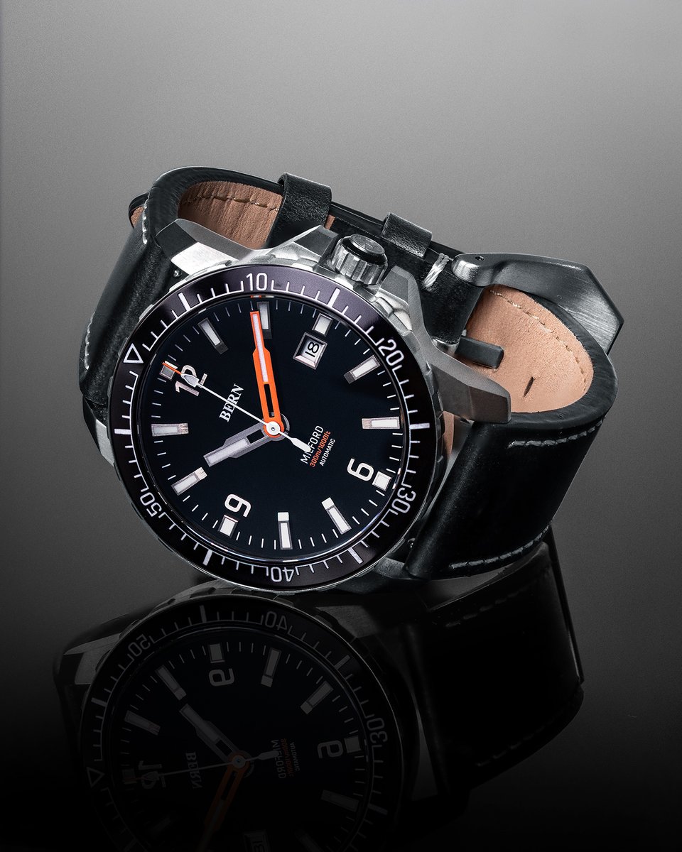 bernwatchco's tweet photo. A classic Black Dial - would you prefer it on a Stainless Steel, Bronze or a Black PVD Case? Rock that classic look - Black has always been a popular color with the Majors and Micros.

#successfullyfunded #happycustomer #happycustomers #successfulcampaign https://t.co/lTFUc4U8tC