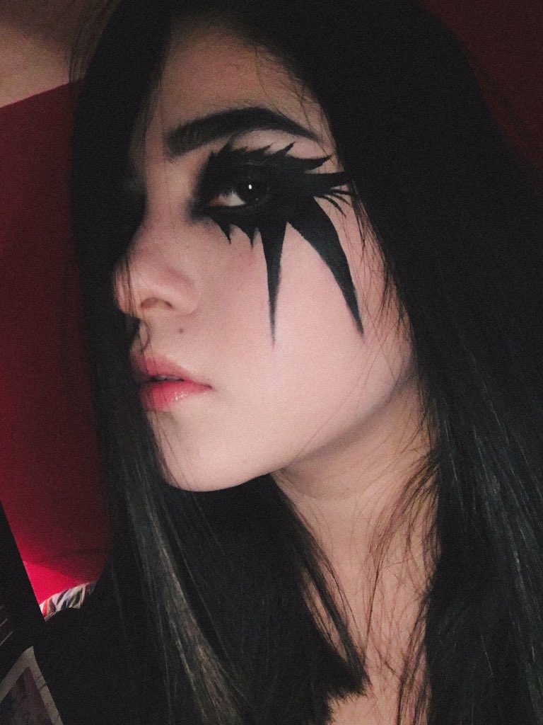 miriamavrilmeza's tweet photo. βοΈ ππ₯πππ€ πππ’π₯ ππ«π’πππ¬ π€βοΈ
.
.
#armybvb #bvbarmy #bvb #makeup #andyblack #perfectweapon #emo #emostylegirl #makeupartist #tumblr #aesthetic
@andyblack @blackveilbrides https://t.co/STDVh2TQAj