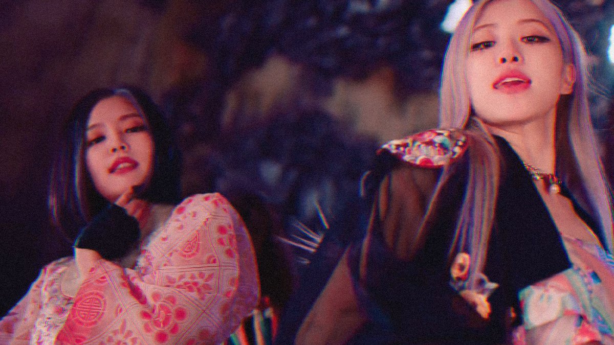 13chnwar's tweet photo. you should've ended me when you had the chance

#HowYouLikeThat

#BLACKPINK #블랙핑크 
#JENNIE #제니 
#ROSÉ #로제
@BLACKPINK https://t.co/f1uB6xGHX7