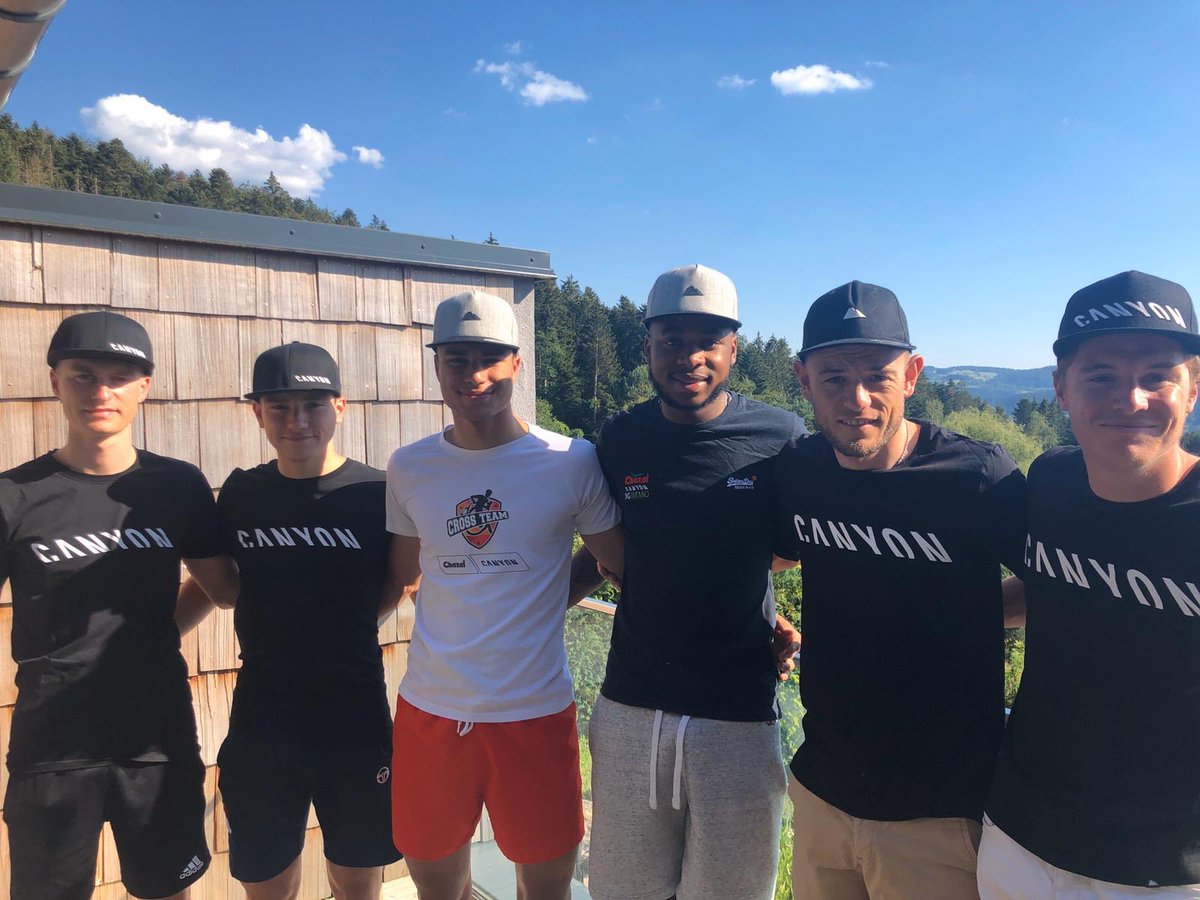 Premier regroupement pour les 6 garçons du Team Chazal Canyon 3G Immo du côté de Remiremont ! 😁

🚴‍♀️ Une pensée pour <a href="/Amandine1902/">Amandine</a>, actuellement en stage avec @ArkeaProCyclin1.