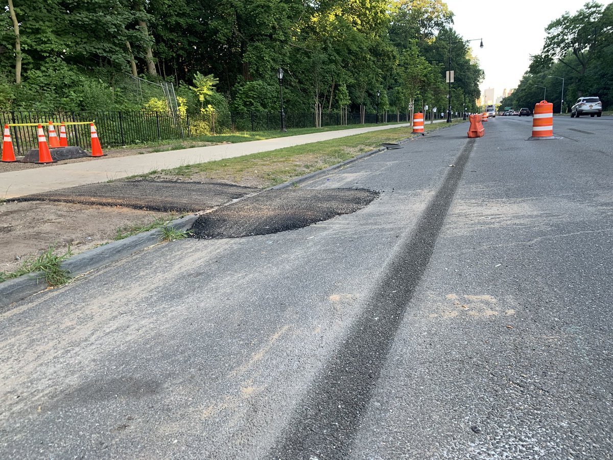 D00RZ0NE's tweet photo. #FixFlatbush “pop up” #bikeNYC lane update https://t.co/ln12VPFlFt
