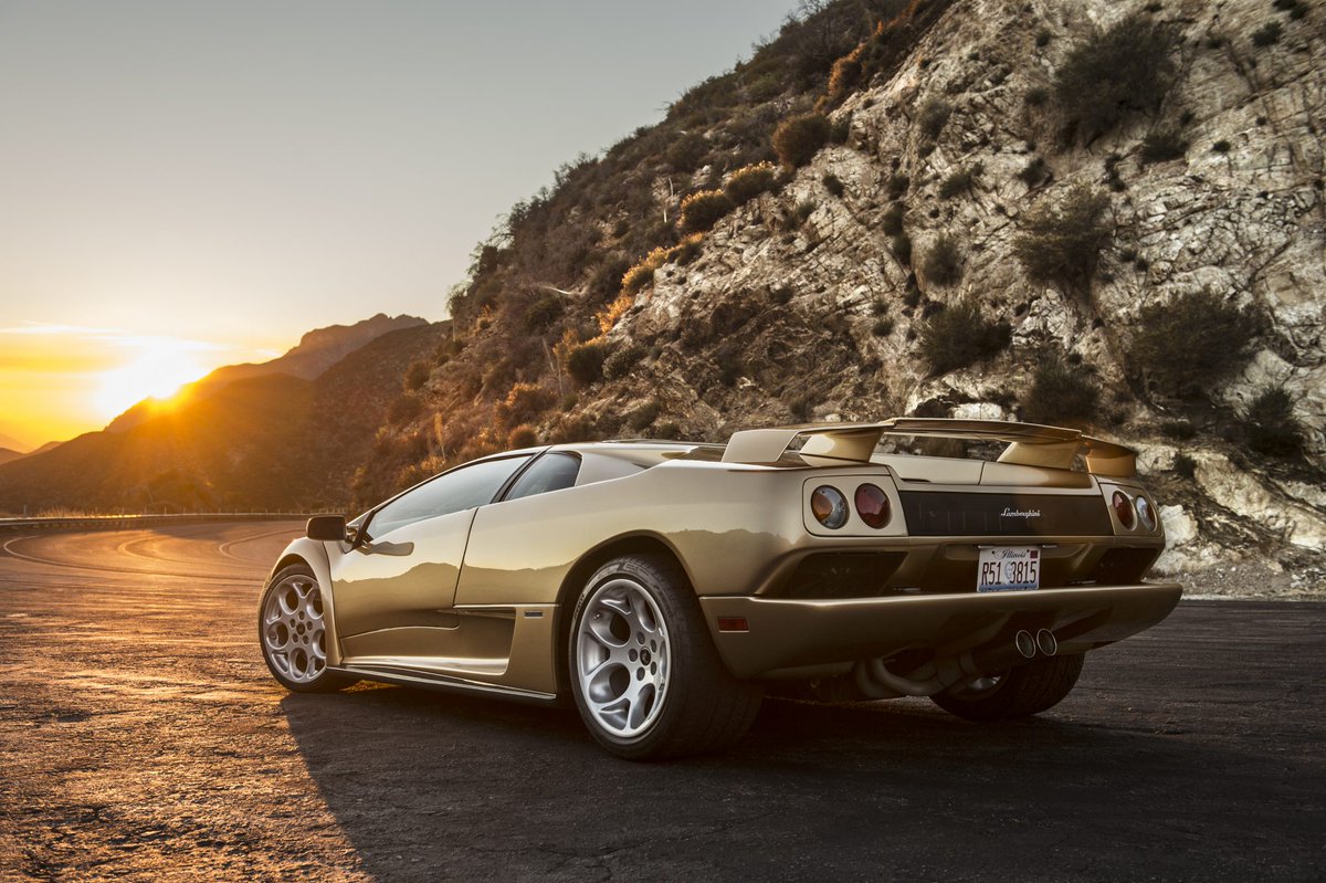 LienhardRacing's tweet photo. #Lamborghini Diablo 6.0 

Photography by Drew Phillips | PETROLICIOUS https://t.co/tWgyIQFt9v