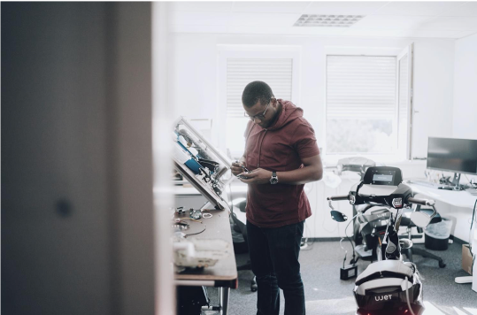 Marius_Ferent's tweet photo. @UjetNews combines the use of innovative composite with nano-augmented materials to provide a new level of asymmetrical design freedom.

#emobility #electricscooter #electricvehicles #engineering #wheels #nano #graphene #nanotech #materialscience #OEM #mobilityplatform https://t.co/ehJxNctoav