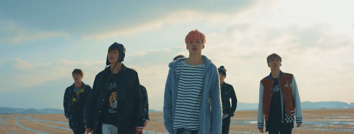 ot7stan__7's tweet photo. e a primavera finalmente chegou
ninguém me toca 
#StayGoldMV https://t.co/rCXlqJ1eas