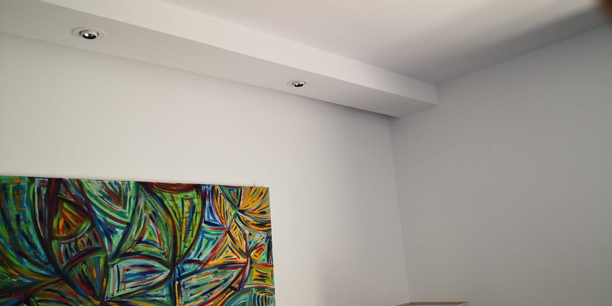 ImanBox_es's tweet photo. Hoy un #decorador nos pasaba esta foto muy #satisfecho con la colocación de sus #CajasImanbox.  La verdad que hasta a nosotros nos ha costado encontrar nuestra caja de registro, empalme y #derivación. 😊 #nohaycomparación https://t.co/IWKI9awlac