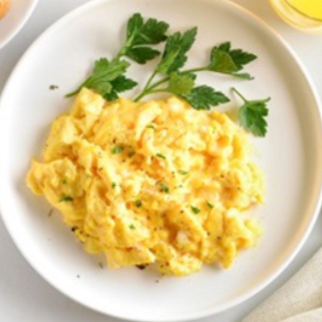 💕🥚 Who knew? 🔗 skillet.lifehacker.com/you-should-scr… #scrambledeggs #eggs #eggshake #cookingtips #cooking #nutrition
