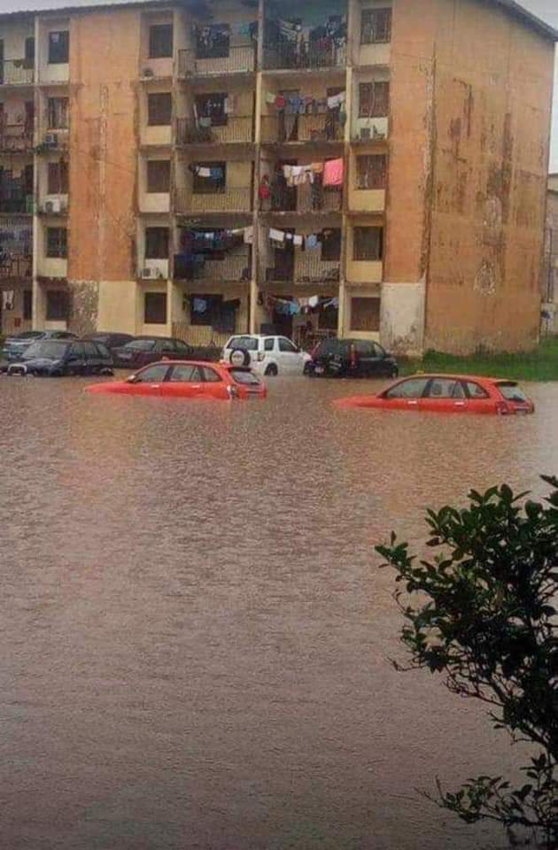Populations, quelle est notre responsabilité dans ces inondations ? Comment traitez-vous  vos déchets ???
#CivInondations