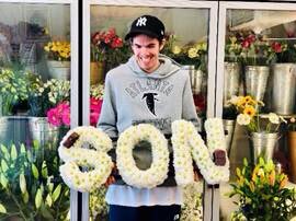 liverpool_als's tweet photo. #FeelGoodFriday Oliver, Florist Assistant #ILM2020 with @BookerFlowers in #Liverpool
Oliver built up a fantastic rapport with the team and their customers. The team love him so much and will be offering a full time contract. We are all so proud of you π@sreddy100 #EmpDay20 https://t.co/49mIq7m90z