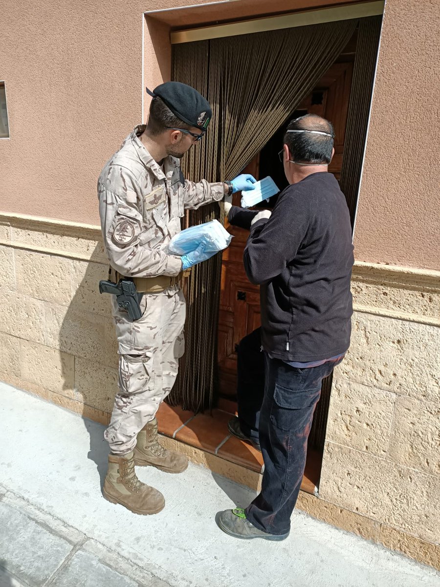 EjercitoAire's tweet photo. #OperaciónBalmis ¡misión cumplida!
98 días de lucha contra el #COVID19 #coronavirus 
553 #aviadores implicados.
60 vuelos nacionales e internacionales.
Más de 370 horas de vuelo.
176 pasajeros y 89 645 kilos de carga transportados. 

Más información en:
https://t.co/ypLFb5RqqF https://t.co/6m6yuNs8Ue