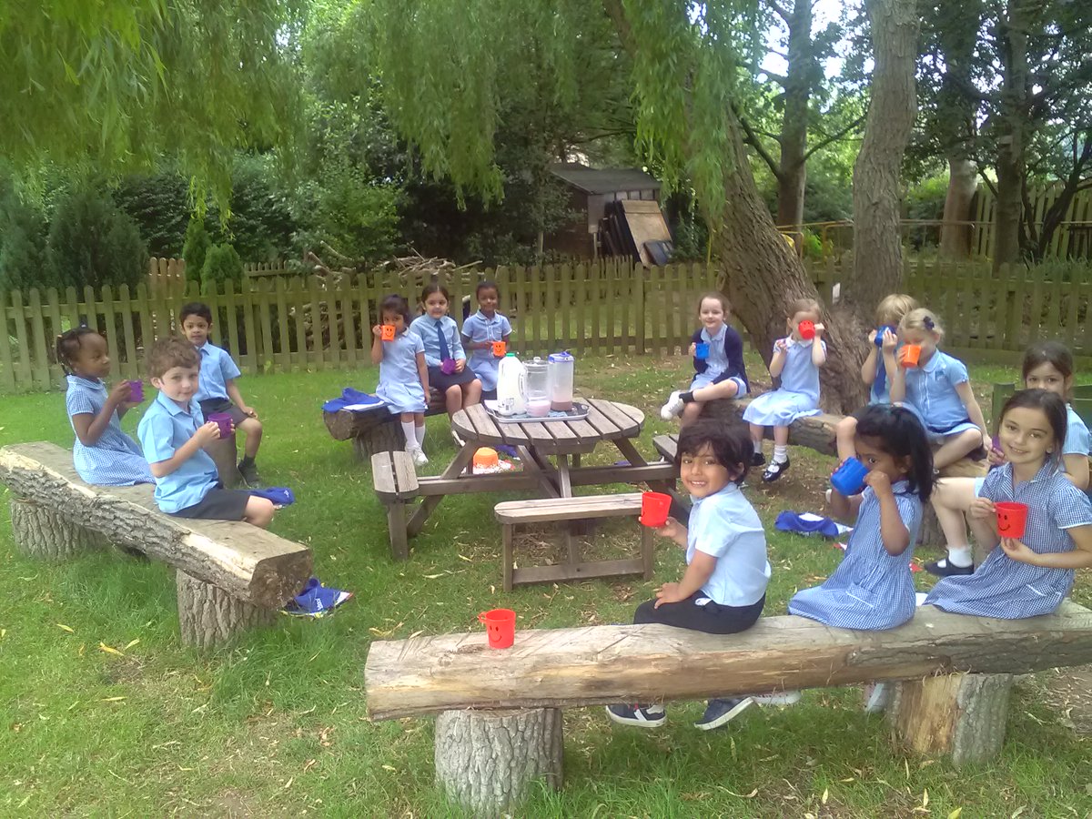 Phonics lessons are thirsty work! Strawberry candyfloss and chocolate &amp; cream milk shakes - yum yum!