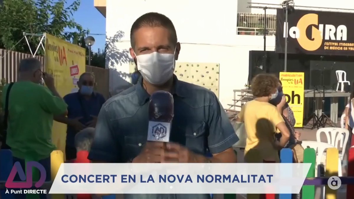 LlenguesUA's tweet photo. 🎵 Abans del concert del #Fesfoc de dilluns a #SantJoandAlacant, @APuntdirecte va entrevistar @MireiaiBorja.
📌 A partir de 3h 02' 35" ⬇️
https://t.co/LFWuatKpsX
#UAllengües @escolatv @acnvlacivica #músicaenvalencià #músicapv https://t.co/sQ7BzYojoq