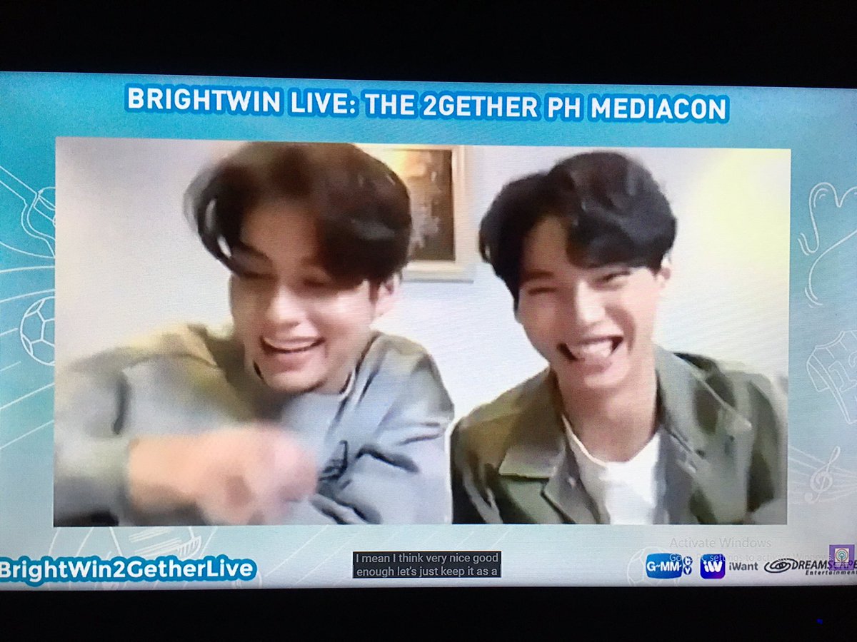 NeoNate0108151's tweet photo. Even they are tired... they still managed to smile.... 😍😘💕💓😊😊😊☺️😊 We love you #BrightWin #BrightWin2GetherLive @bbrightvc  @winmetawin https://t.co/I3IdZ7L3FW